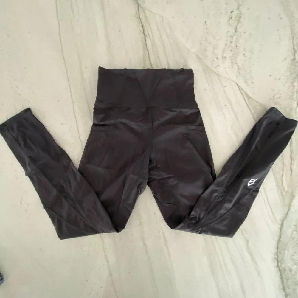 P'tula Sleek Crystal High Waist Pockets and Mesh leggings size S. 🖤 - Picture 2 of 12